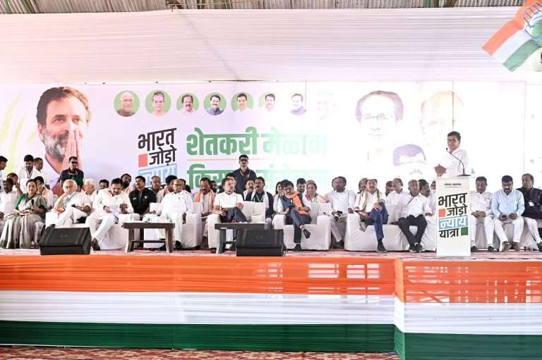 शेतकऱ्यांना जीएसटीमधून वगळणार, पीक वीमा योजनेची पुनर्रचना करणार: राहुल गांधी