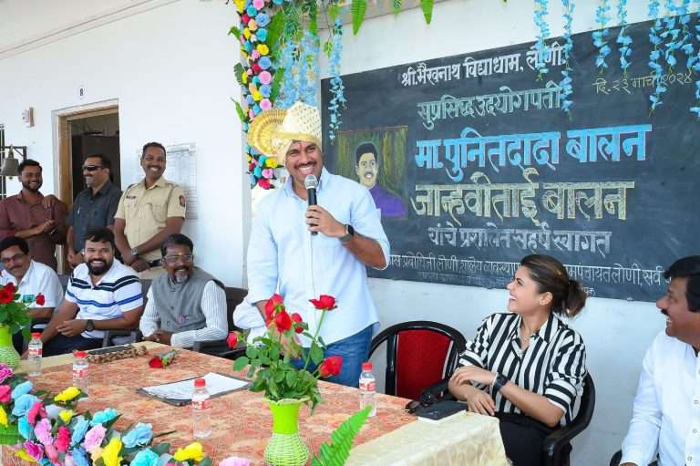 उद्योजक पुनीत बालन यांची लोणीतील विविध प्रकल्पांना भेट