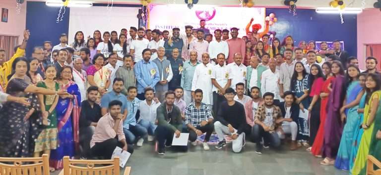 गुणवंत विद्यार्थ्यांचा सन्मान सोहळा संपन्न 