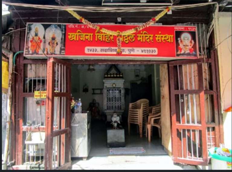 विठ्ठल रुख्मिणी मंदिरात चोरी