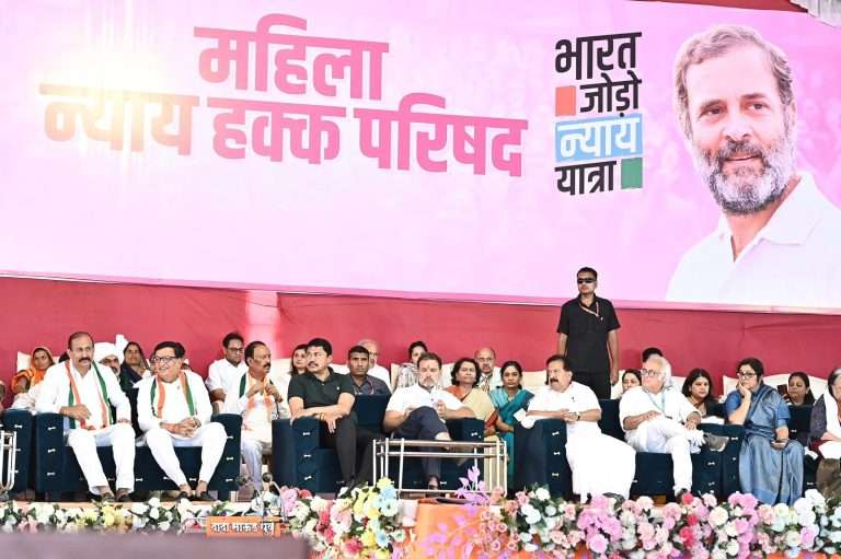 मोदी म्हणत  ४०० रुपयांचा गैस सिलेंडर महाग खूप , निवडून आल्यावर त्यांनी तो १११० रुपयांवर नेला.. म्हणजे स्वस्त केला काय ? राहुल गांधींचा सवाल