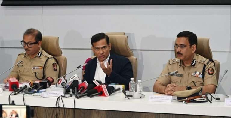 लोकसभा निवडणुका निकोप वातावरणात पार पाडण्यासाठी सहकार्य करा-जिल्हाधिकारी डॉ.सुहास दिवसे