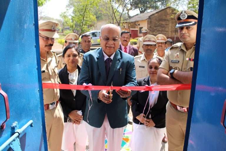 येरवडा मध्यवर्ती कारागृहात बंद्यांसाठी ई-लायब्ररीची सुविधा