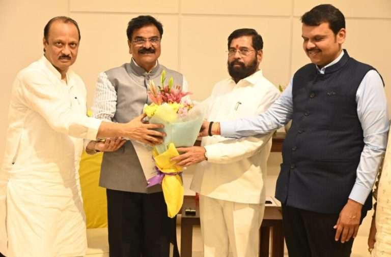  बंडोबा झाले थंडोबा ,डरकाळ्या हवेतच विरल्या,फडणवीसांच्या मध्यस्थीनंतर बदलले सूर