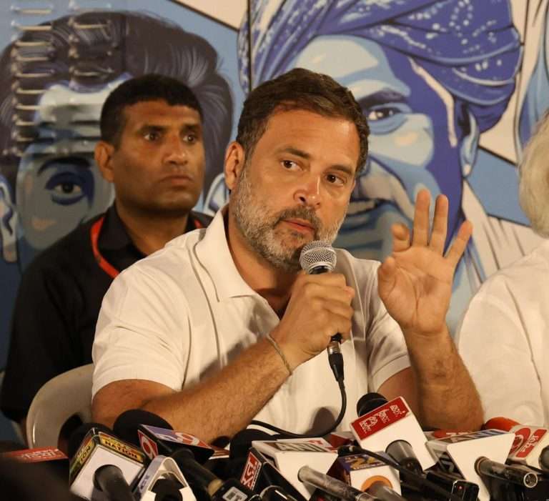 हिंदुस्थानच्या इतिहासातील सर्वात मोठ्या भ्रष्टाचारात पंतप्रधान मोदींचा हात.