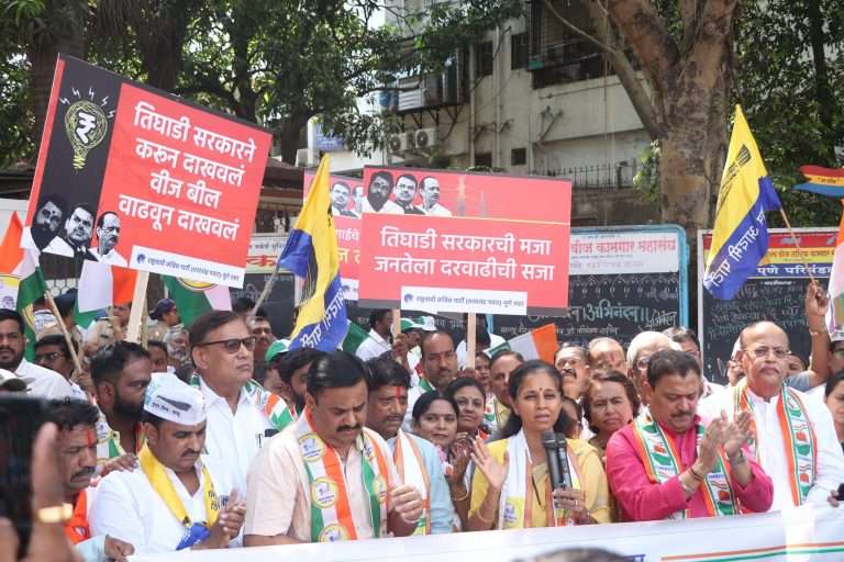सामान्य जनतेला वीज दरवाढीचा “शॉक” दरवाढ मागे न घेतल्यास तीव्र आंदोलन;रवींद्र धंगेकर आणि सुप्रिया सुळेंचा इशारा