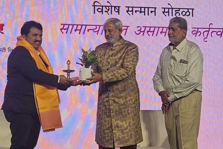 मुख्य अभियंता श्री. राजेंद्र पवार यांना ‘लोकगौरव’ पुरस्कार