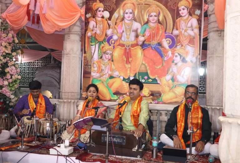 श्री महालक्ष्मी मंदिरात गीतरामायणाचा आनंद सोहळा