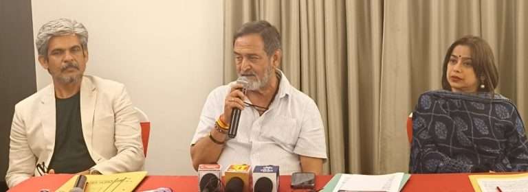 ‘जुनं फर्निचर’… या म्हातार्‍याला अडवूनच दाखवा-पुण्यात २७ एप्रिल रोजी विशेष शो ￼