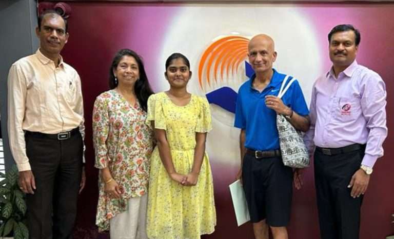 अमेरिकेतील शेणॉय दाम्पत्याकडूनविद्यार्थी सहाय्यक समितीला एक कोटी