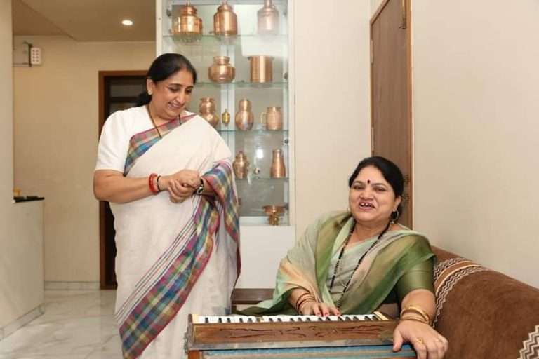सुनेत्रा पवार यांनी घेतल्या वारजे परिसरात विविध सदिच्छा भेटी