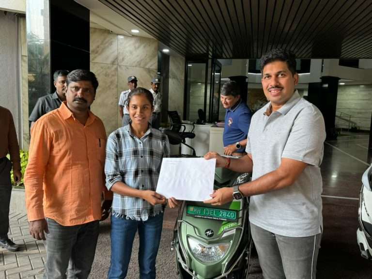 राज्य अजिंक्य स्पर्धेतील अष्टपैलू खेळाडूंना ‘पुनीत बालन ग्रुप’कडून इलेक्ट्रिक बाईक