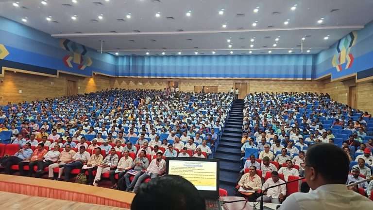 आंबेगाव विधानसभा मतदारसंघातील दोन हजार अधिकारी-कर्मचाऱ्यांना मतदान प्रक्रियेचे प्रशिक्षण