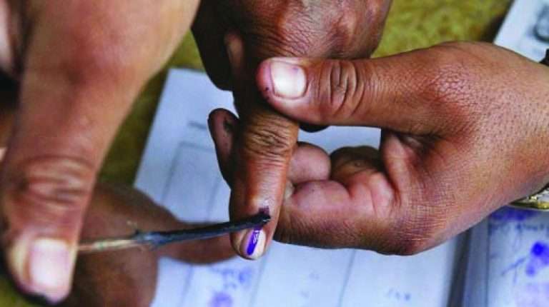 महाराष्ट्रासाठी २ लाख १५ हजार ८५० शाईच्या बाटल्यांची तरतूद