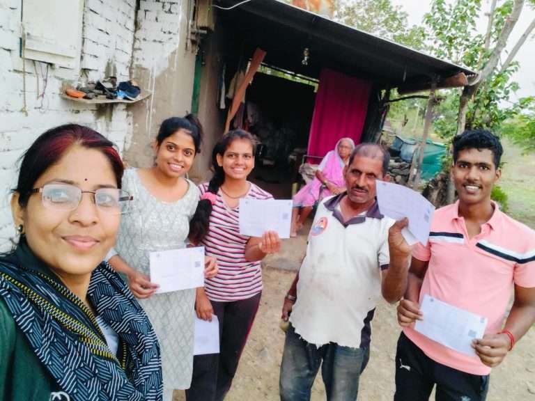 बारामती विधानसभा मतदारसंघात १७ लाखाहून अधिक मतदार ओळख चिठ्ठीचे वितरण-कविता द्विवेदी