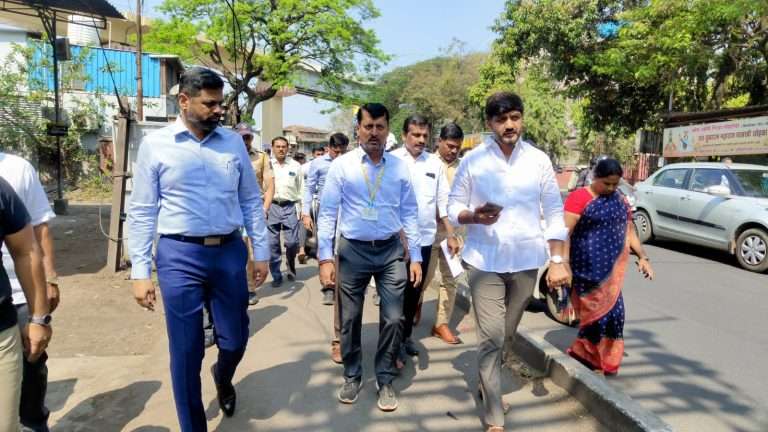 खडकीकडे जाणाऱ्या डॉ. बाबासाहेब आंबेडकर मार्गावरून आता दुहेरी वाहतूक 