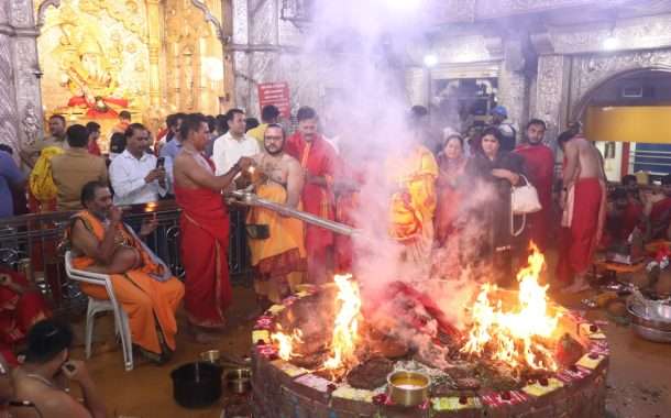 'दगडूशेठ' गणपती मंदिरातील अतिरुद्र महायज्ञाची ३३ कोटी देवता यागासह पूर्णाहुती