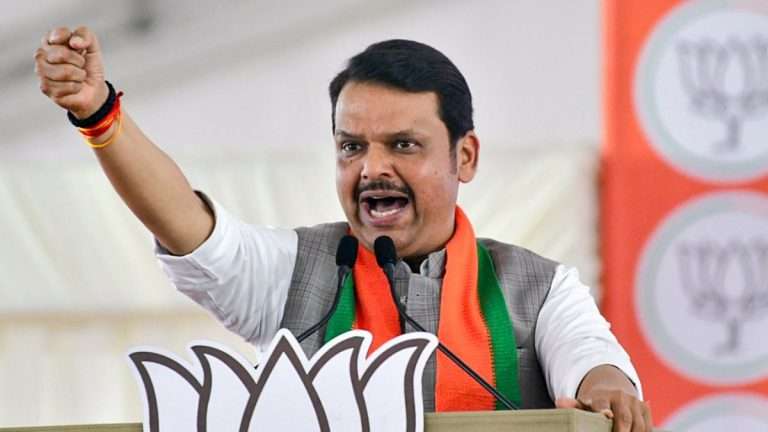 राज्यात देवेंद्र फडणवीस यांच्या झाल्या 64 सभा