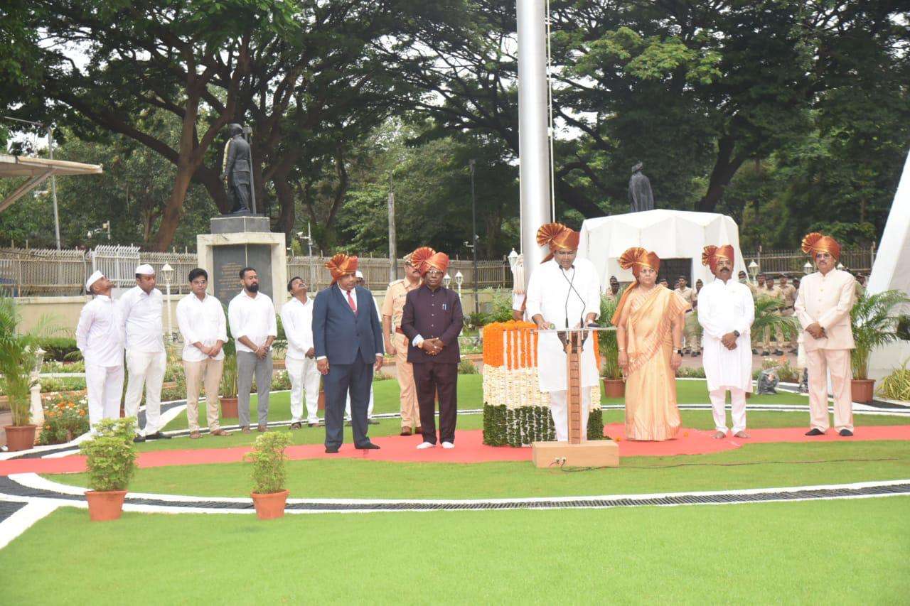 समान नागरी कायद्याचा उल्लेख करून सर्व महिलांना निरपेक्ष न्यायाचे वचन दिल्याबद्दल डॉ.गोऱ्हे यांच्याकडून पंतप्रधान मोदी यांचं अभिनंदन