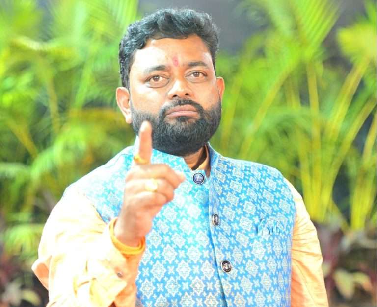 महाराष्ट्रामध्ये ई टॅक्सीला. प्रखर विरोध करणार :-बाबा कांबळे