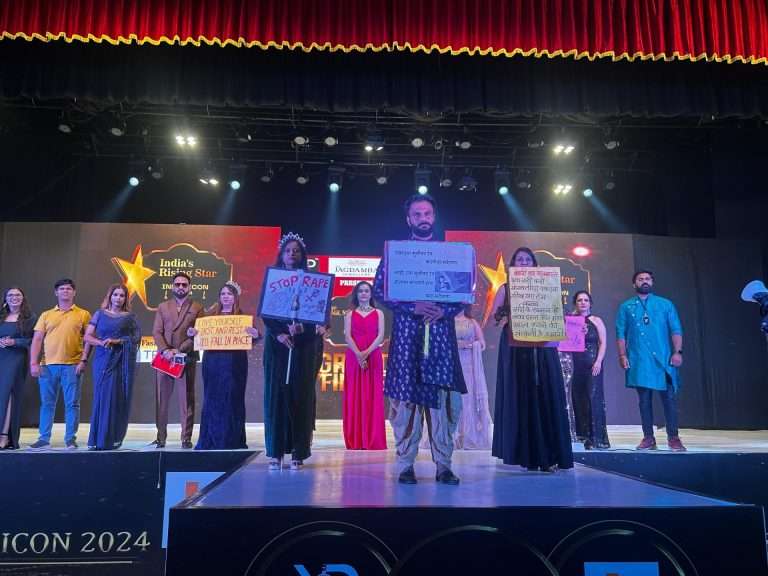 महिला अत्याचारा विरोधात जनजागृतीसाठी ‘मिस, मिसेस,मिस्टर,किड्स इंडिया ईलाईट – इंडिया आयकॉन २०२४’ फॅशन शो संपन्न