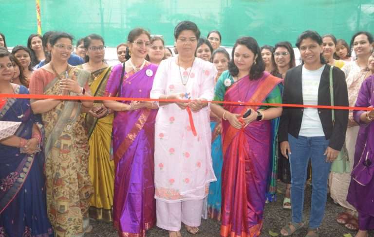 महाराष्ट्रातील महिला उद्योजकांचे ‘एमएलए नवरात्र उत्सव प्रदर्शन’