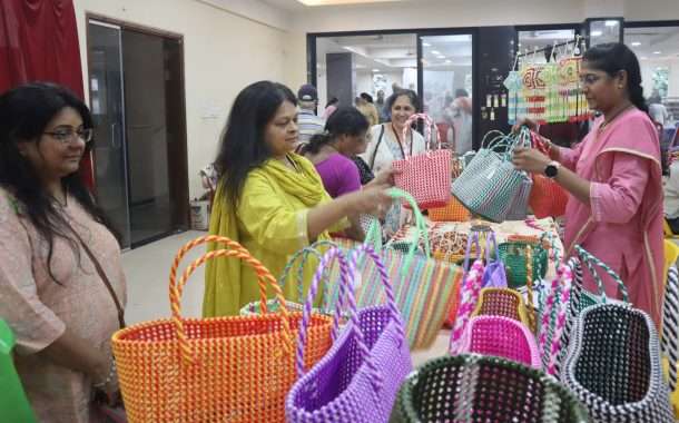 दिव्यांगांनी साकारलेल्या कलात्मक वस्तूंच्या 'प्रोत्साहन' प्रदर्शनाला प्रारंभ