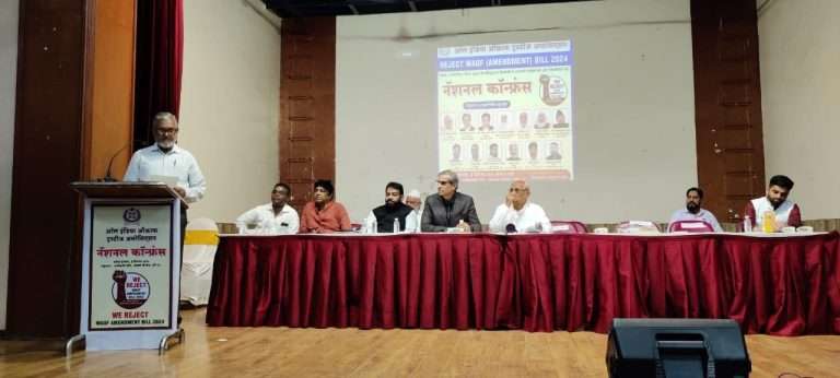 ॲङ मेहमूद प्राचा यांनी ऑल इंडिया मुस्लिम पर्सनल लॉ बोर्डला धारेवर धरले