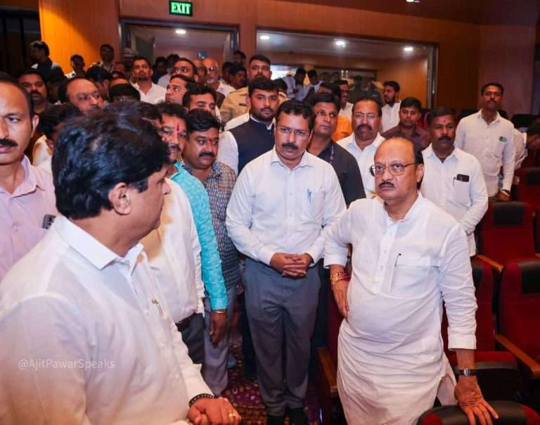 स्व. विठ्ठलराव तुपे नाट्यगृहाचे सौंदर्य अबाधित राहण्याच्या दृष्टीने विशेष लक्ष द्यावे – उपमुख्यमंत्री अजित पवार