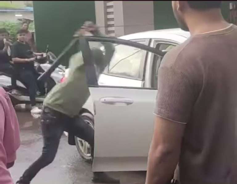 गुंडांचा म्होरक्याच मुख्यमंत्री… उद्धव ठाकरेंच्या शिवसेनेचा आरोप