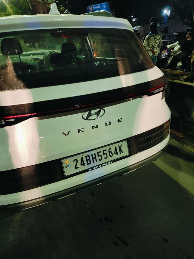 मद्यधुंद चालकाच्या मोटारीची  थेट मंत्री चंद्रकांत पाटील यांच्या ताफ्यातील गाडीला धडक; कोथरूड पोलिसात गुन्हा दाखल