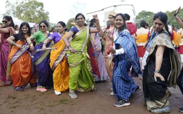  महिला सक्षमीकरणाच्या अनोख्या साडी रन उपक्रमास महिलांचा  उस्फुर्त  प्रतिसाद