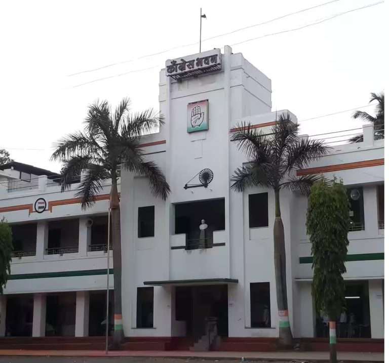 पुणे शहर आणि जिल्हा कॉंग्रेसमुक्त