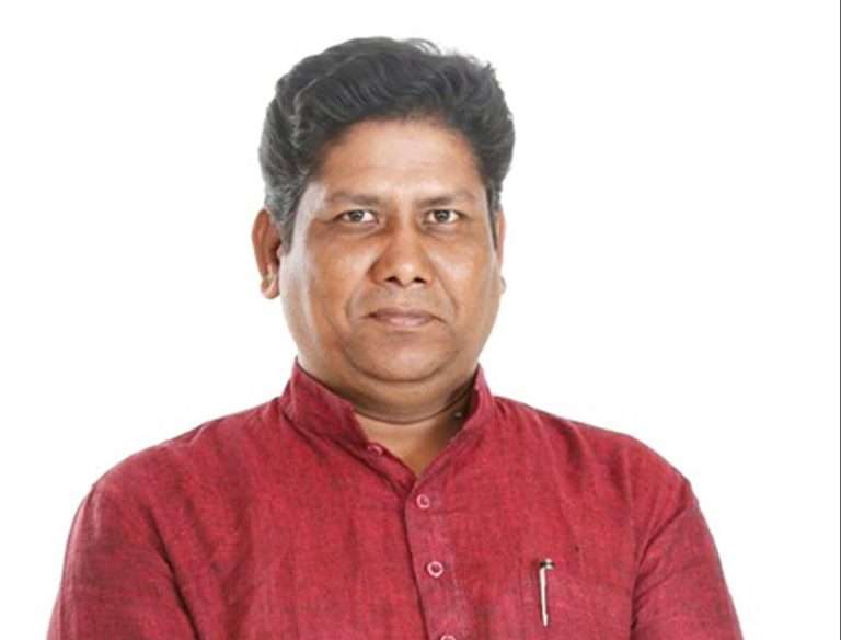  धनगर समाजाचा आदिवासींमध्ये समावेश अशक्य; मुख्यमंत्र्यांचा जाहीर निषेध