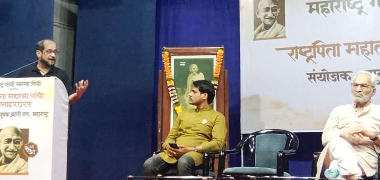 जनतेचा अंकुश कायमस्वरूपी असला पाहिजे: निखिल वागळे