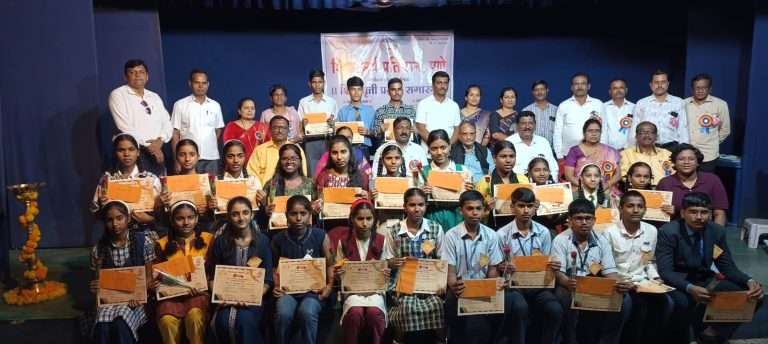 राज्यकर्त्यांकडून शालेय विद्यार्थी  दुर्लक्षित – डॉ. श्रीपाल सबनीस 