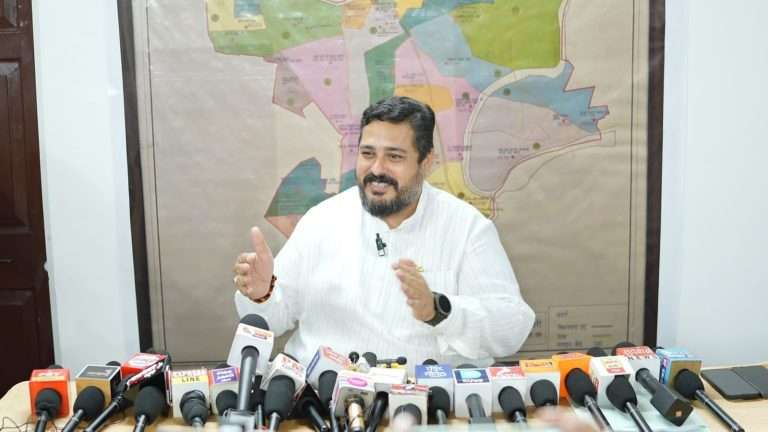 पक्षाने संधी दिल्यास शिवाजीनगर विधानसभा मतदारसंघातील जनतेचे विकासाचे स्वप्न पूर्ण करणार : मनिष आनंद