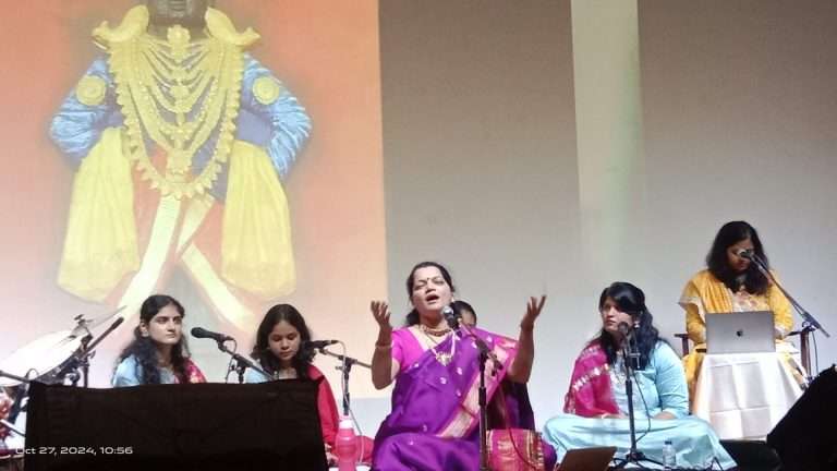 ‘अलंकृता ‘ मधून उलगडली लखलख चंदेरी – सोनेरी दागिन्यांची दुनिया !