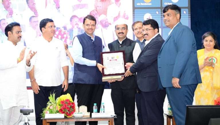 राज्यातील दुसऱ्या ‘सौरग्राम’चा मान टेकवडी गावाला;उपमुख्यमंत्री  फडणवीस यांच्या हस्ते लोकार्पण