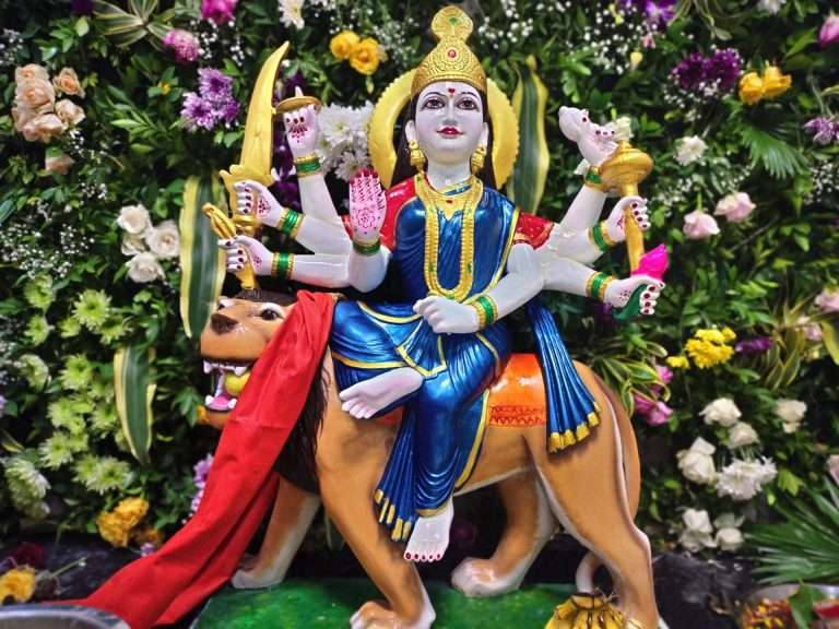 दुर्गा माता मंदिराचा जीर्णोद्धार आणि कलशारोहण सोहळा संपन्न 