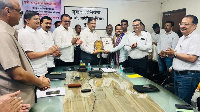 अभियंता दिनानिमित्त उत्कृष्ठ अभियंता पुरस्कारांचे वितरण