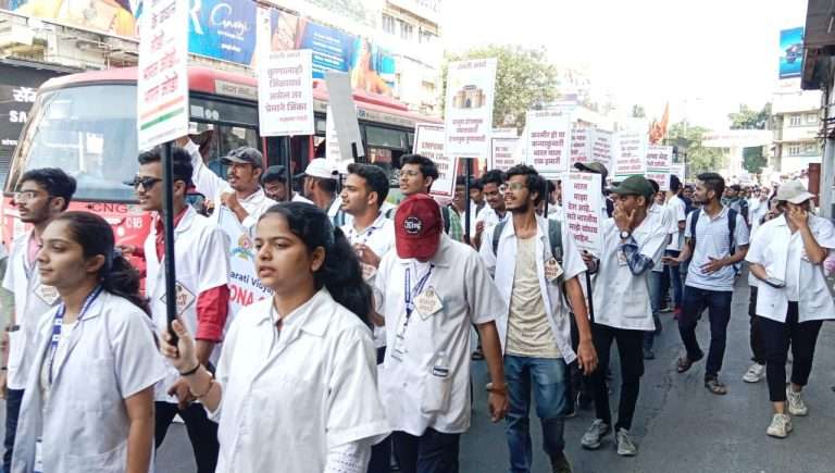 ‘जिंकायचे असेल तर प्रेमाने जिंका’-दंगलमुक्त देशासाठी काढलेल्या ‘शांती मार्च’ला तरुणाईचा  प्रतिसाद