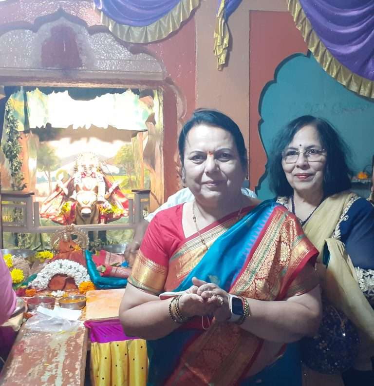 पुणेकरांची वाहतूक कोंडीतून मुक्तता आणि सुरक्षिततेसाठी विधानपरिषद उपसभापती डॉ. नीलम गोऱ्हे यांची तांबडी जोगेश्वरी देवीला प्रार्थना