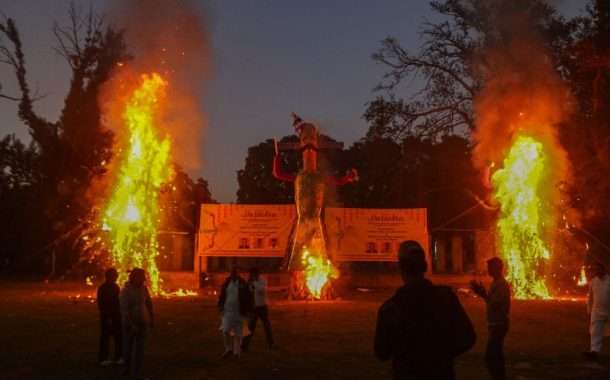 श्रीनगरमधील पुनीत बालन ग्रुप व काश्मिरी पंडित संघर्ष समिती आयोजित रावण दहन कार्यक्रम ठरला आकर्षण