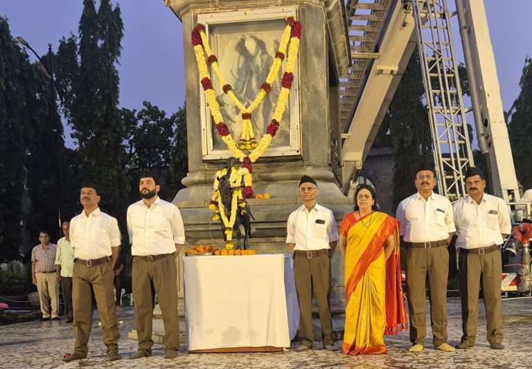 रा. स्व. संघातर्फे विजयादशमी सघोष पथसंचलन उत्साहात