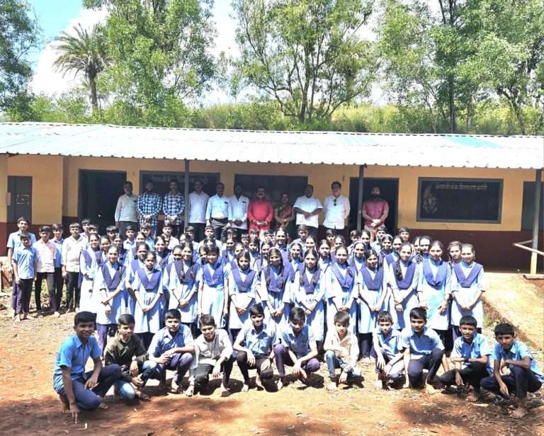 विपरीत परिस्थितीत शिक्षण घेणाऱ्या विद्यार्थ्यांना सर्वतोपरी मदत करणार – संदीप खर्डेकर.