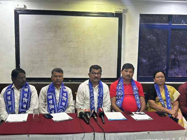 विधानसभा निवडणूकीमध्ये रिपब्लिकन पक्षाला महायुतीने जागा सोडाव्यात. आर.पी.आय.ची आग्रही मागणी