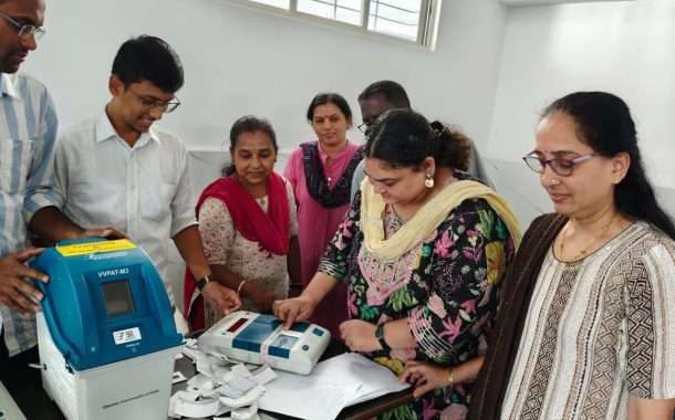 पुणे कॅन्टोन्मेंट मतदारसंघात २ हजार ८०० निवडणूक कर्मचा-यांना प्रशिक्षण