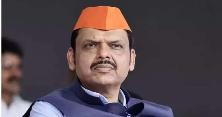 लोकसभा निवडणुकीत ‘बैल’ चालले नाही त्यामुळे आता गायींच्या नावाने दंगली घडविण्याचे कारस्थान, ठाकरे गटाचा हल्ला