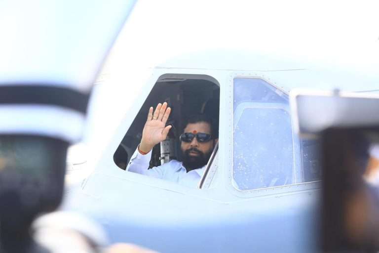 मी मुख्यमंत्रीपदाच्या शर्यतीत नाही – एकनाथ शिंदे